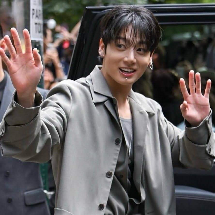 Latest photo of Jungkook (BTS)