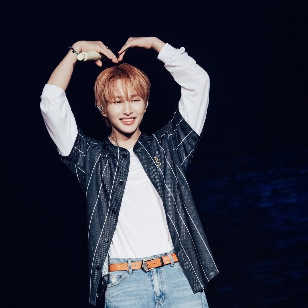 Behind-the-scenes cut of Onew (SHINee)