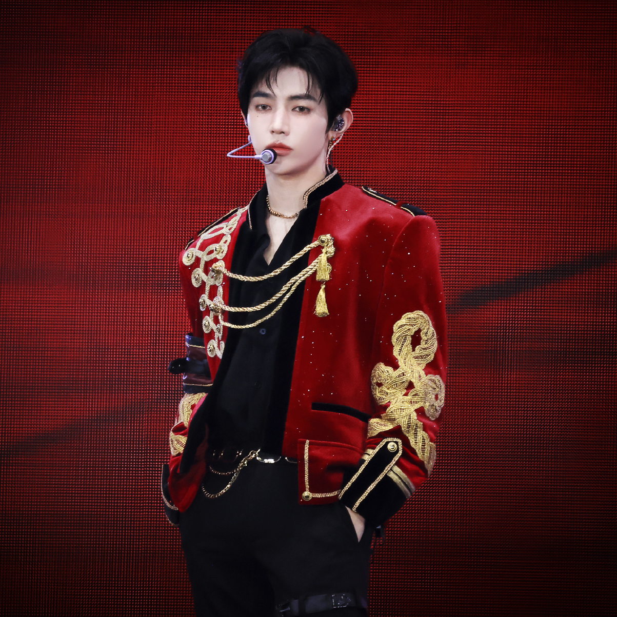 章昊 (ZEROBASEONE)粉丝拍下的瞬间