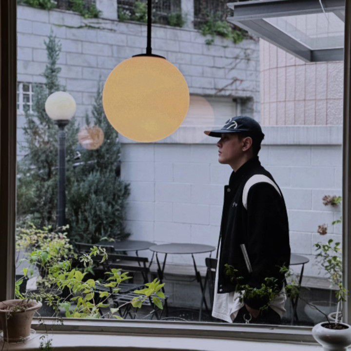 Behind-the-scenes cut of DK (iKON)