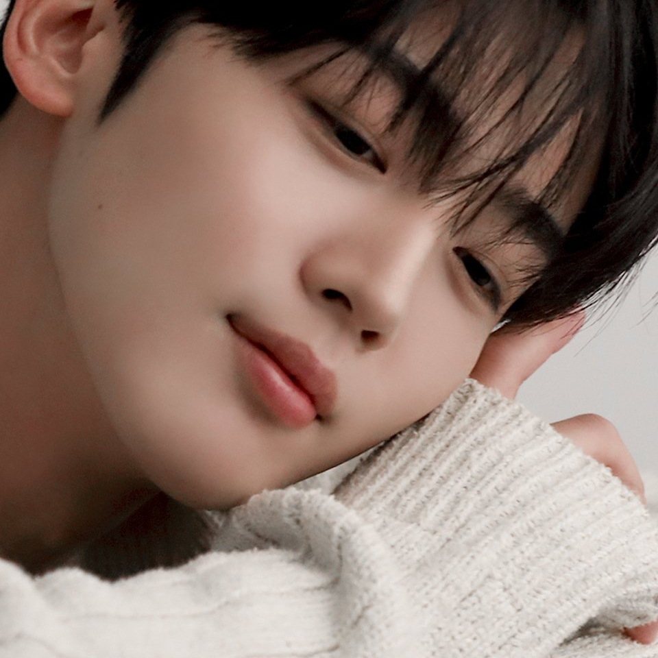 Recent activity shot of Kim Yohan (WEi)