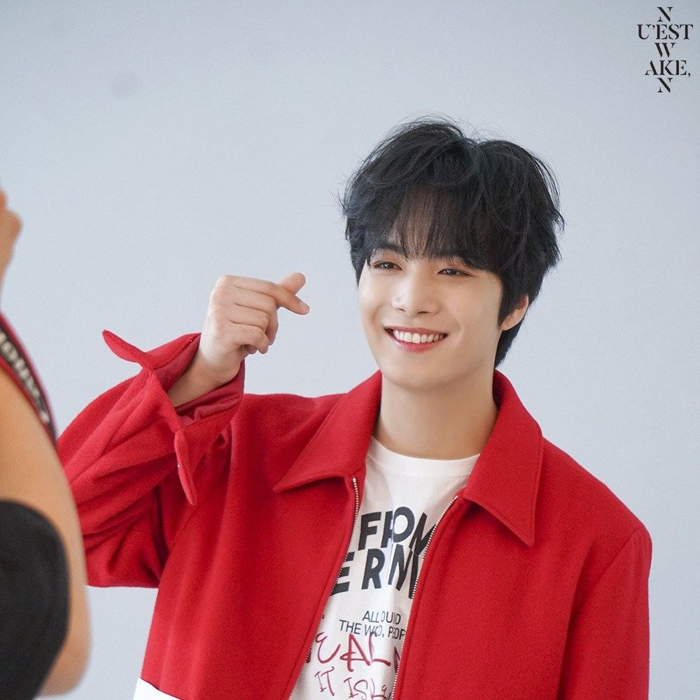 Behind-the-scenes cut of Kim Jonghyeon