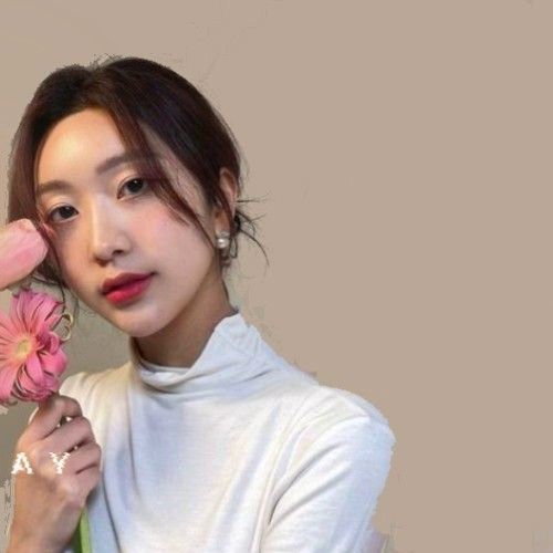 Recent activity shot of Minji