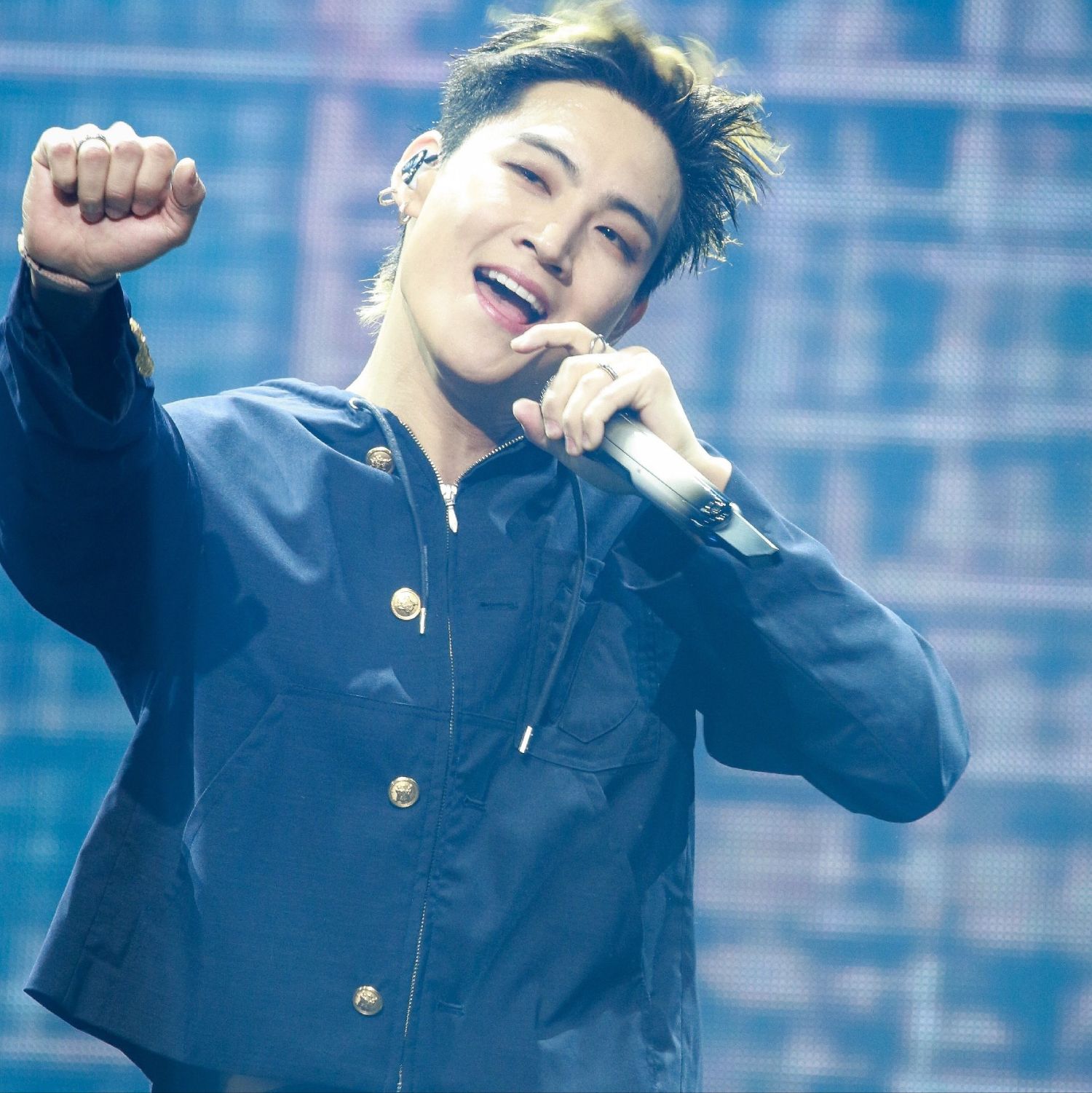 Latest photo of JAY B (GOT7)