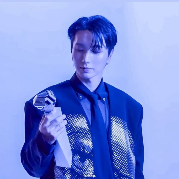 Behind-the-scenes cut of Leeteuk (Super Junior)