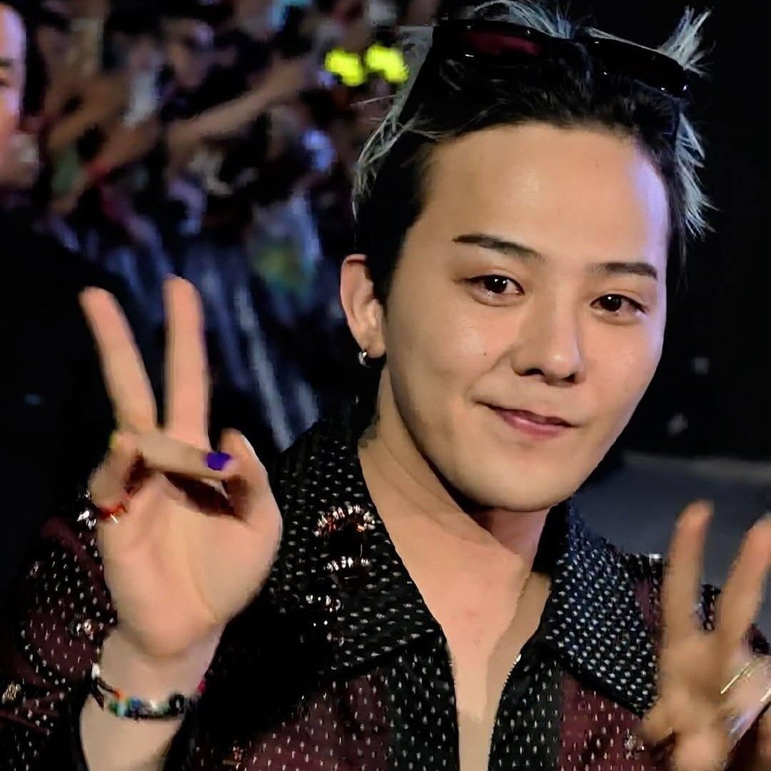 Recent activity shot of G-DRAGON (BIGBANG)