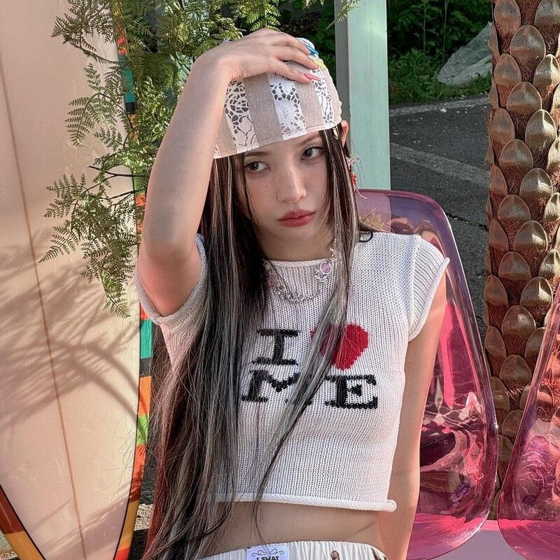 Latest photo of Soyeon (i-dle)