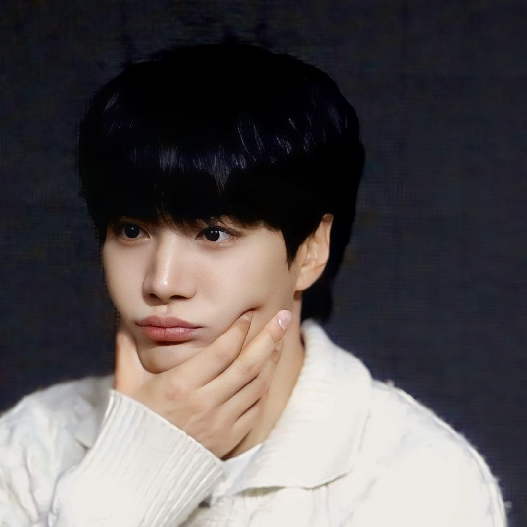 Recent activity shot of Kim Jonghyeon