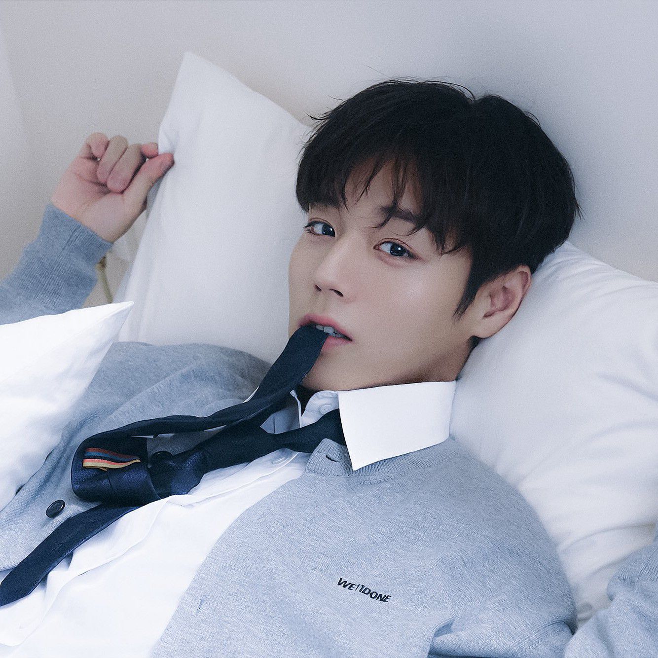 Behind-the-scenes cut of Park Jihoon
