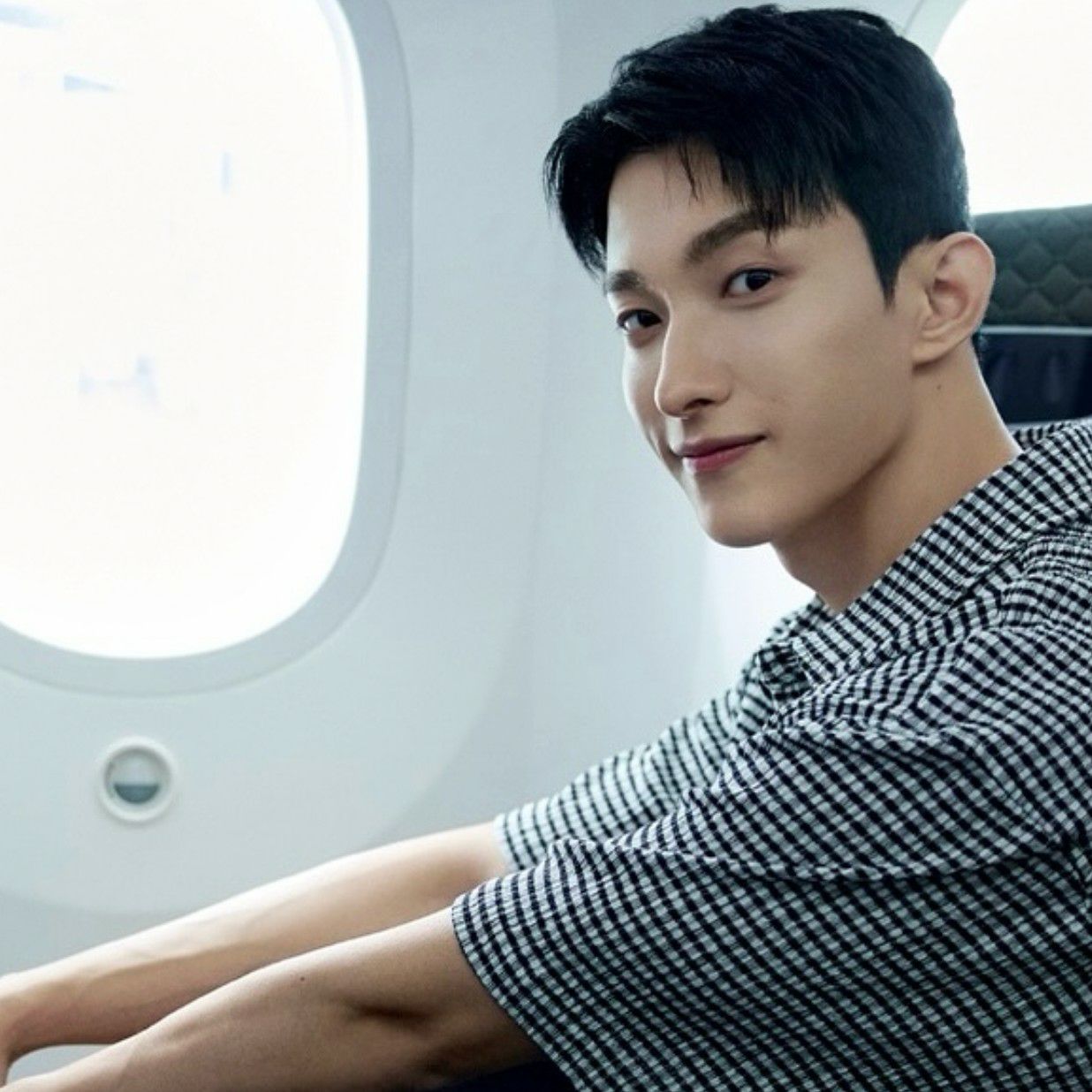 DK (SEVENTEEN)的最新照片