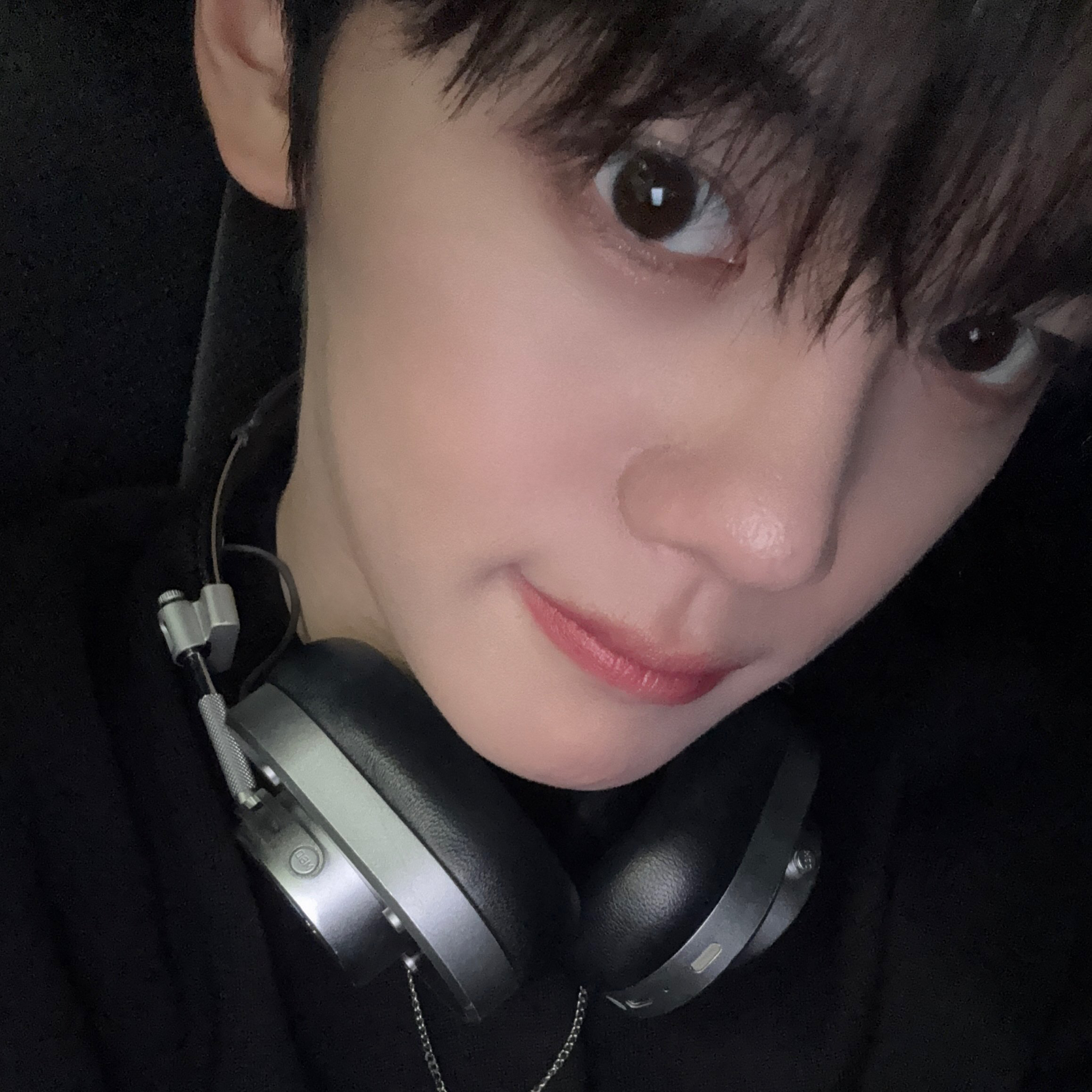 Behind-the-scenes cut of Kim Gyuvin (ZEROBASEONE)