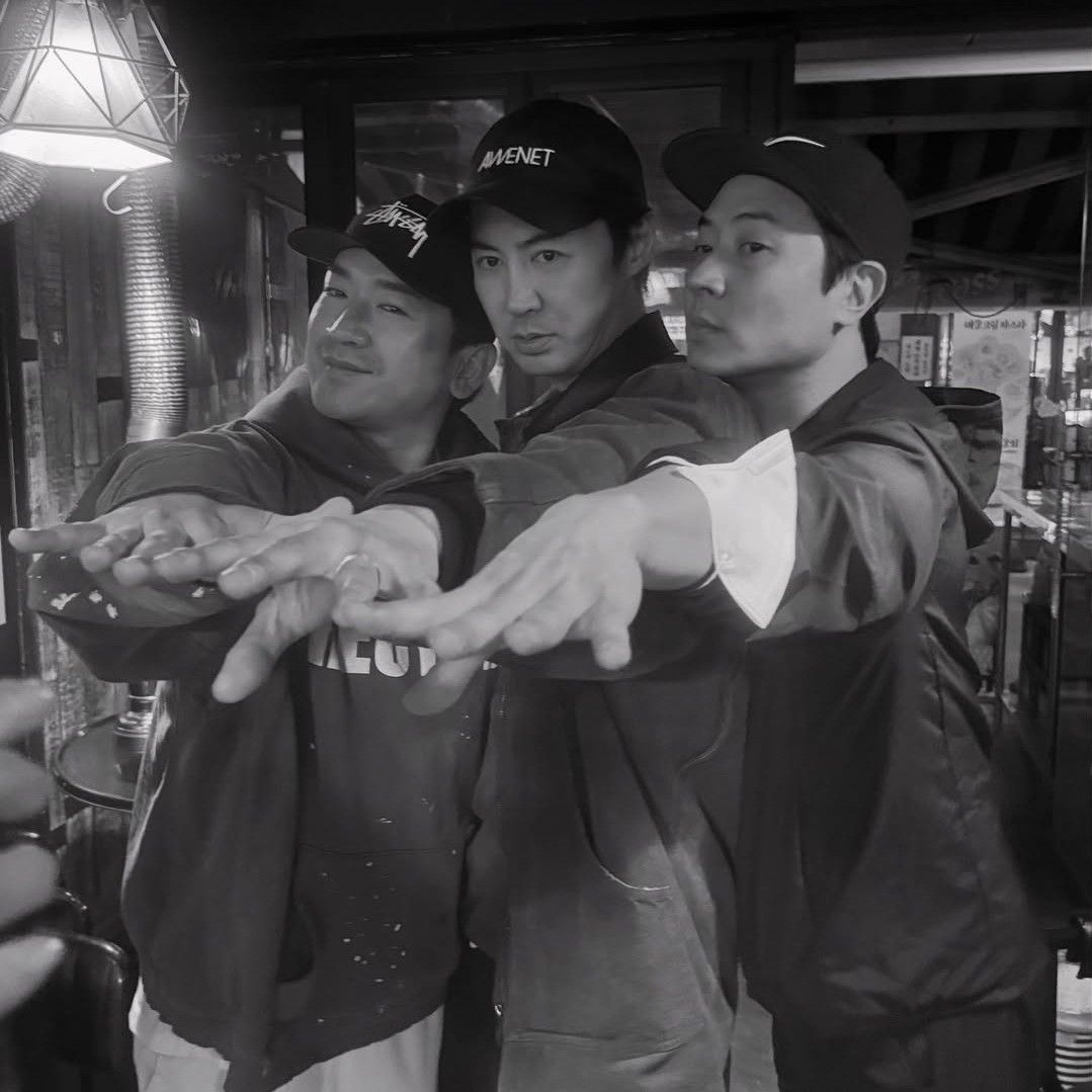 A moment captured by Lee Minwoo (SHINHWA)'s fan