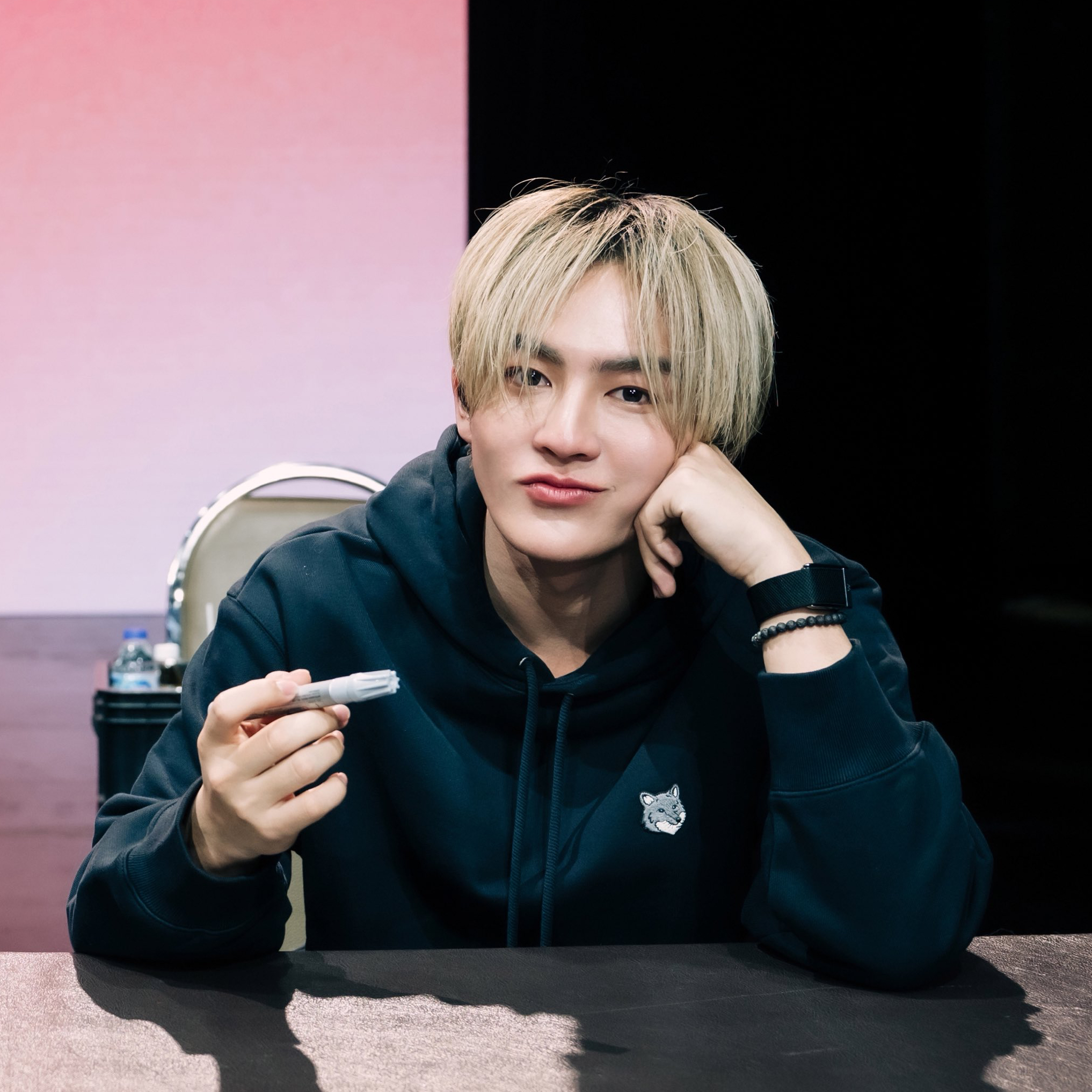 A moment captured by Heart (BUS)'s fan