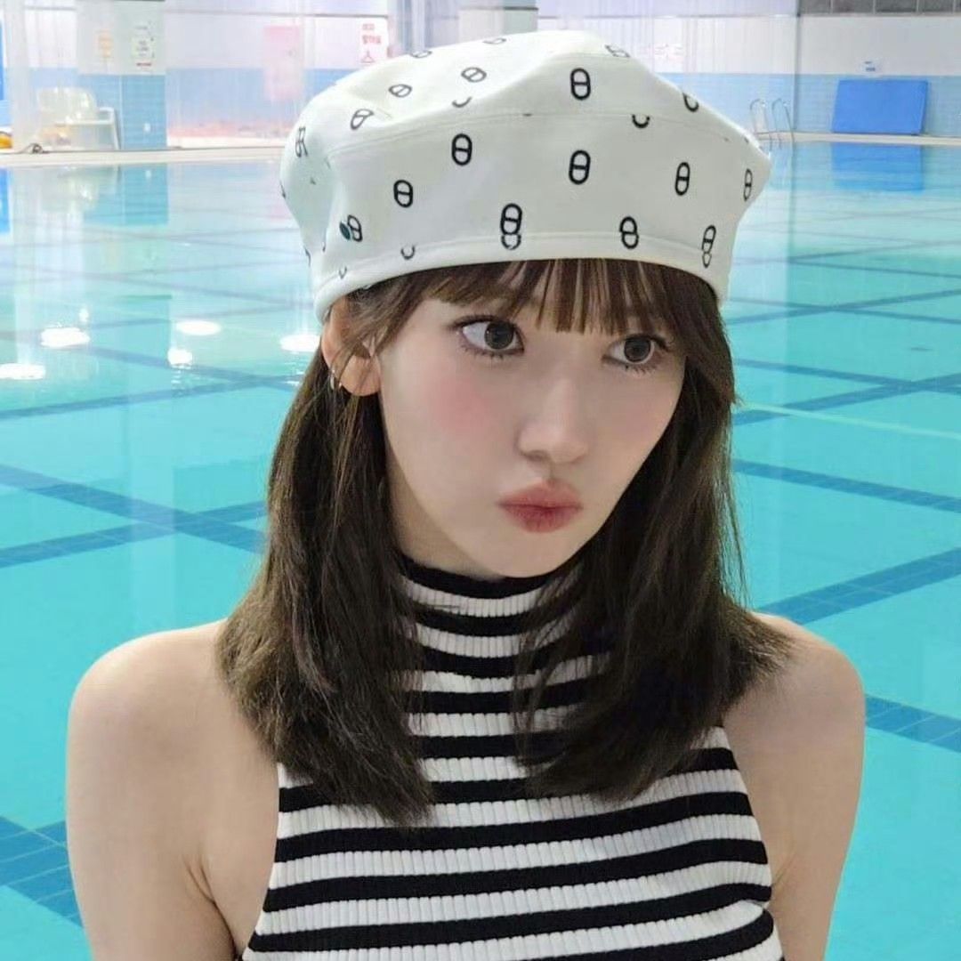 Latest photo of Sakura (LE SSERAFIM)