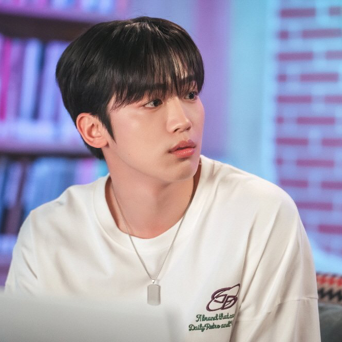 Behind-the-scenes cut of Kim Yohan (WEi)