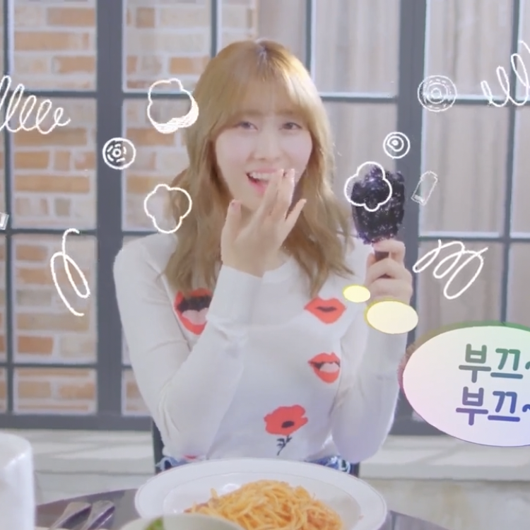 Momo (TWICE)的最新照片
