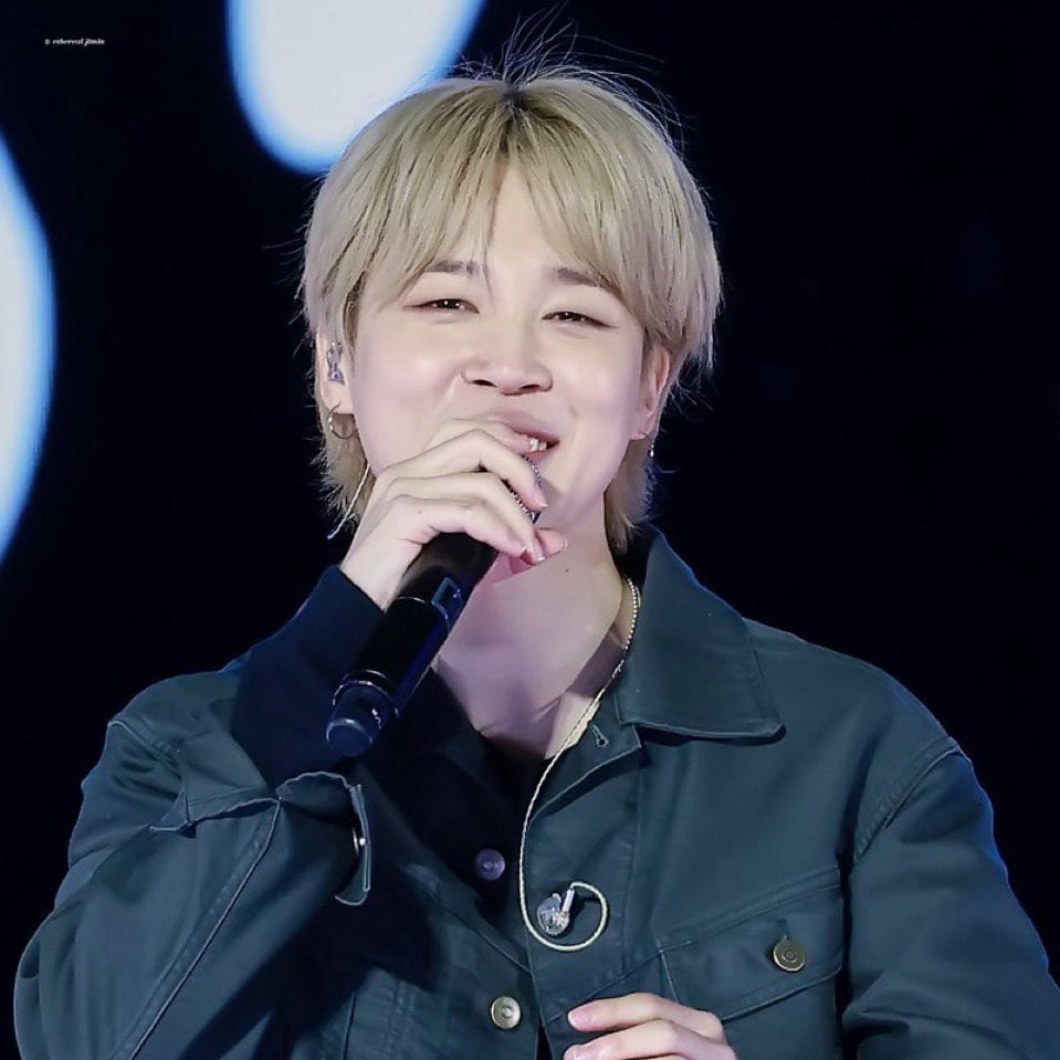 Momen yang diabadikan oleh penggemar Jimin (BTS)