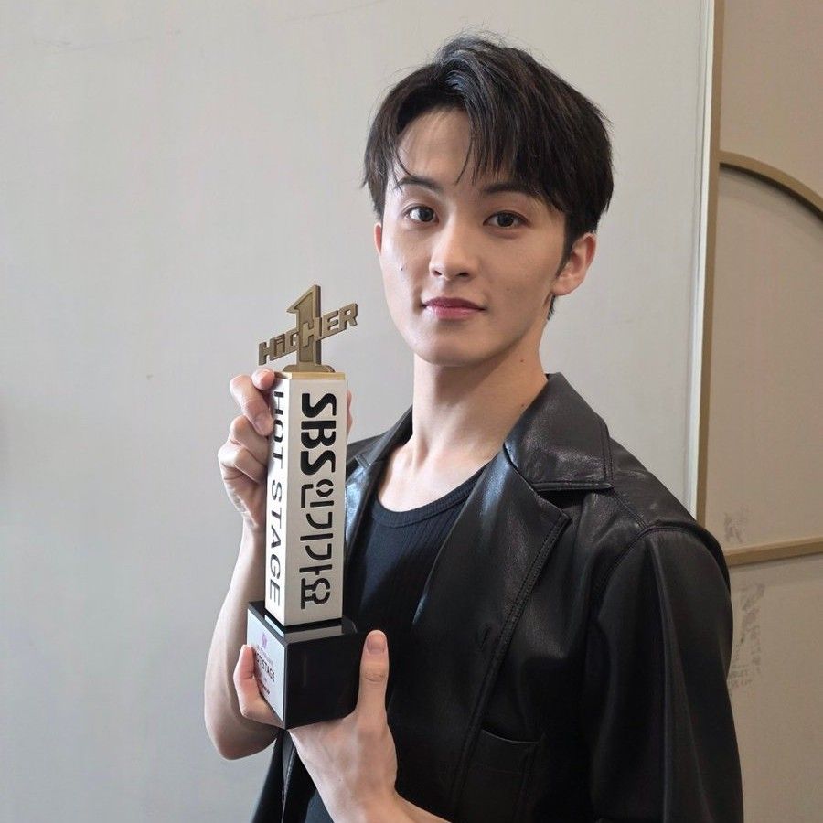 A moment captured by Mark (NCT 127, NCT DREAM)'s fan