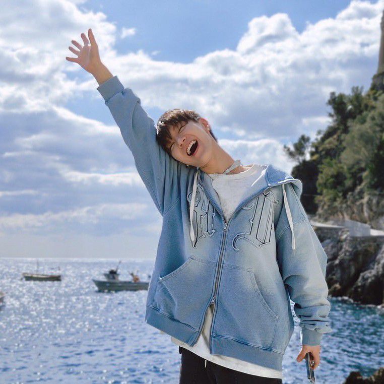 Latest photo of TEN (WayV)