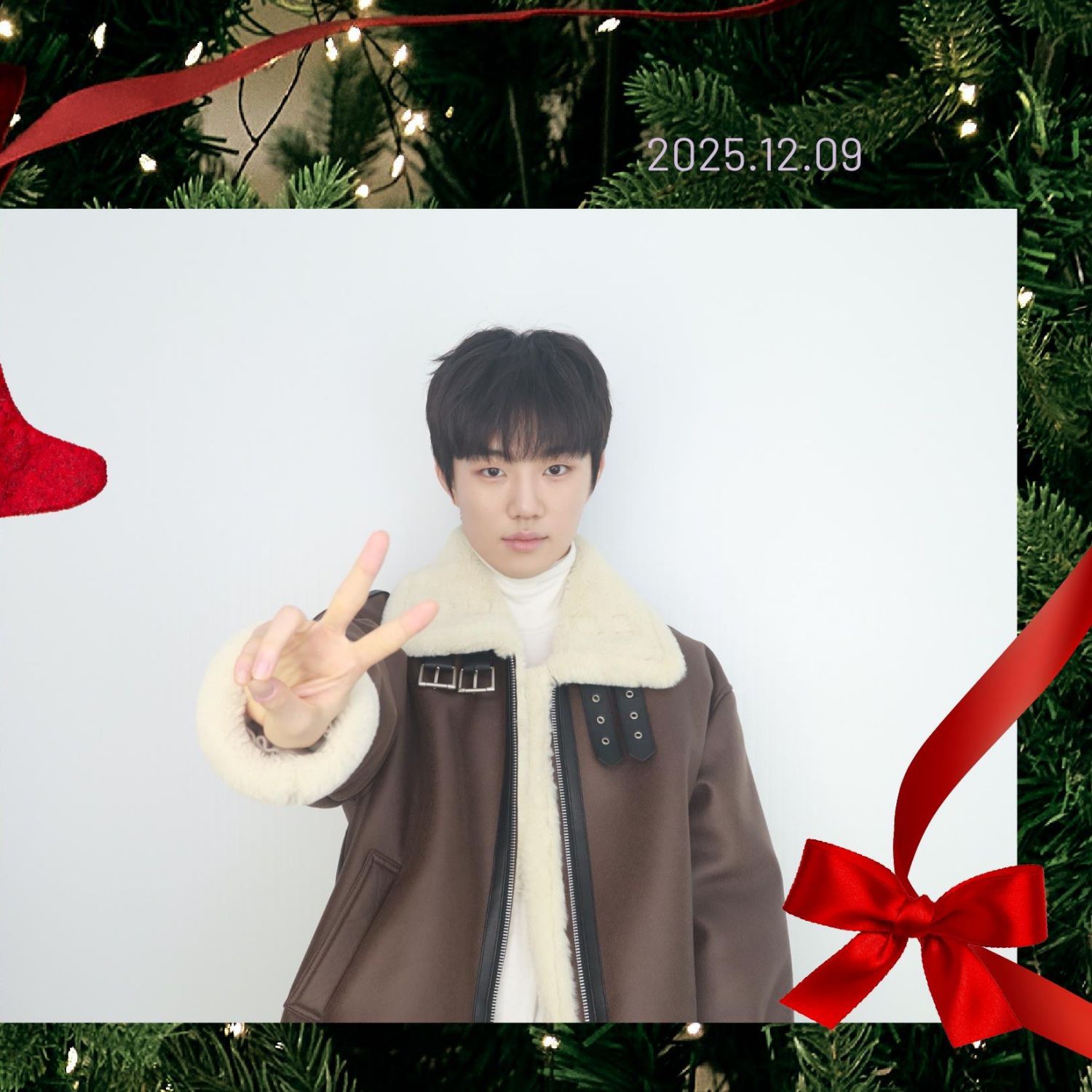 Recent activity shot of Park Jihoo (EVNNE)