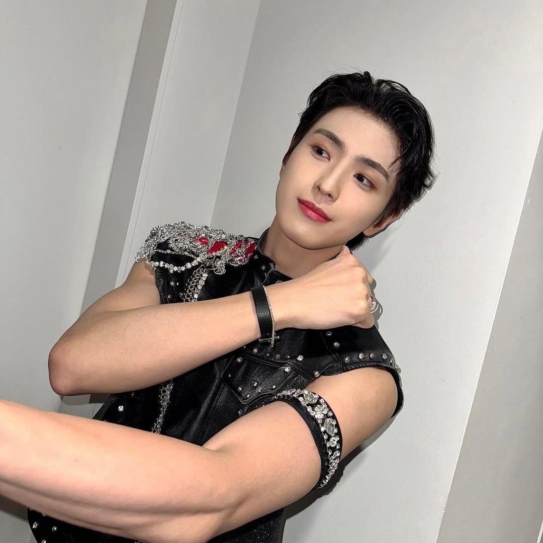 Latest photo of Yonghee (CIX)