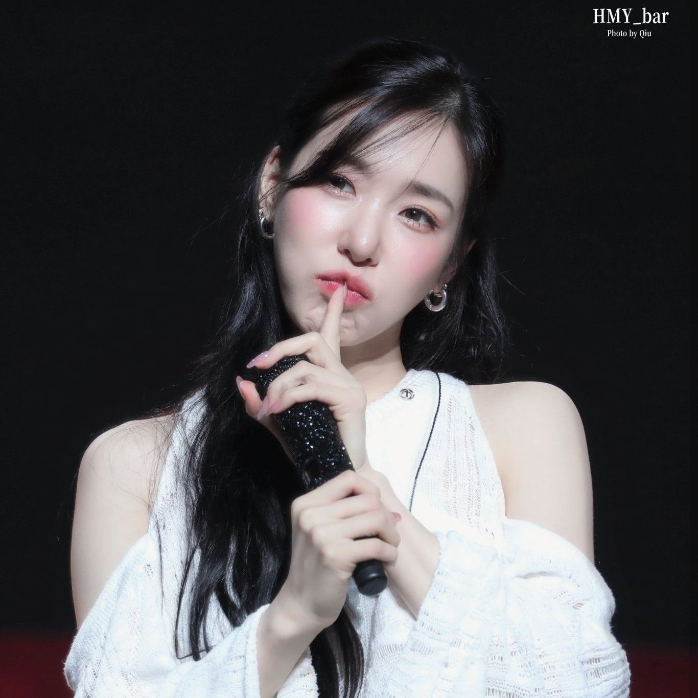 Behind-the-scenes cut of Tiffany Young (Girls' Generation)