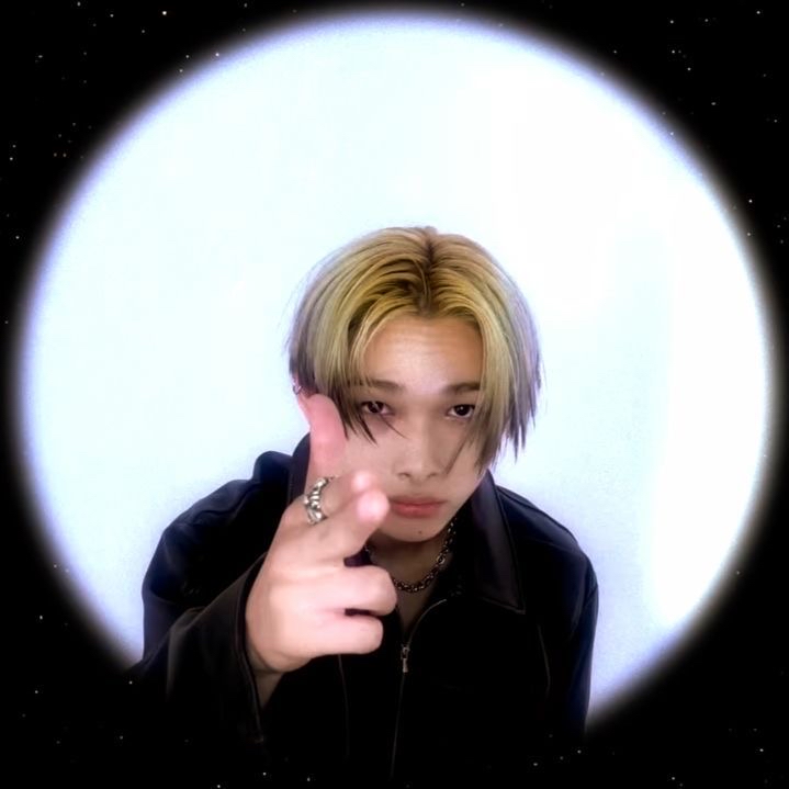 Foto aktivitas terbaru ENHYPEN