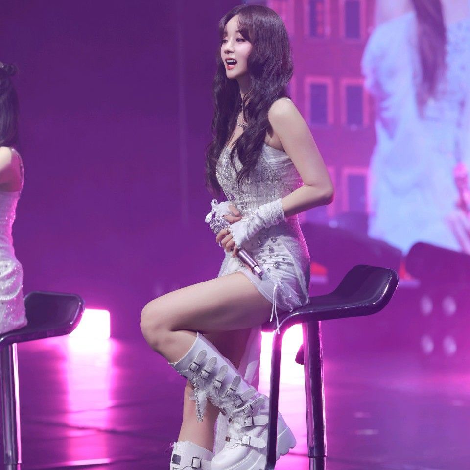 Behind-the-scenes cut of Yoon Bomi (Apink)