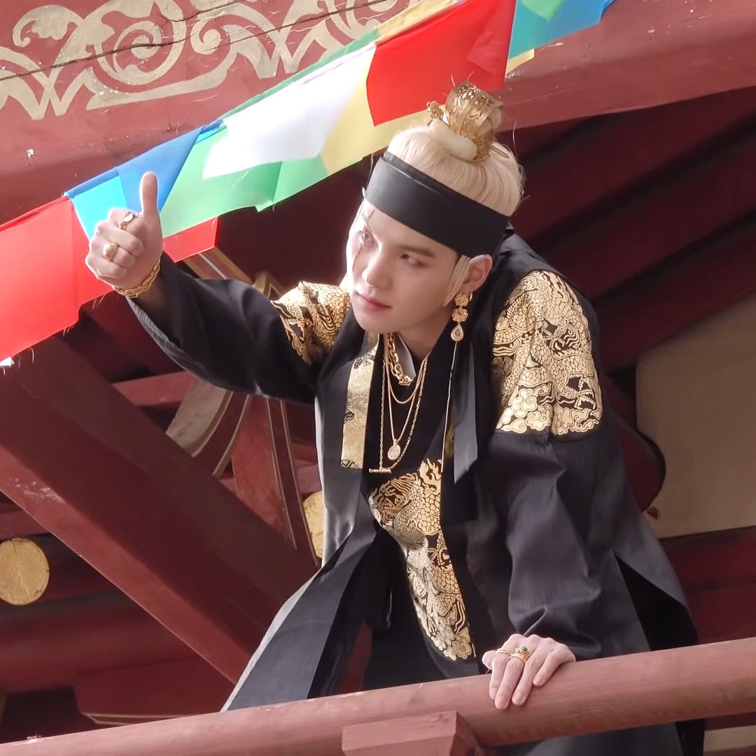 SUGA (防弹少年团)的最新照片