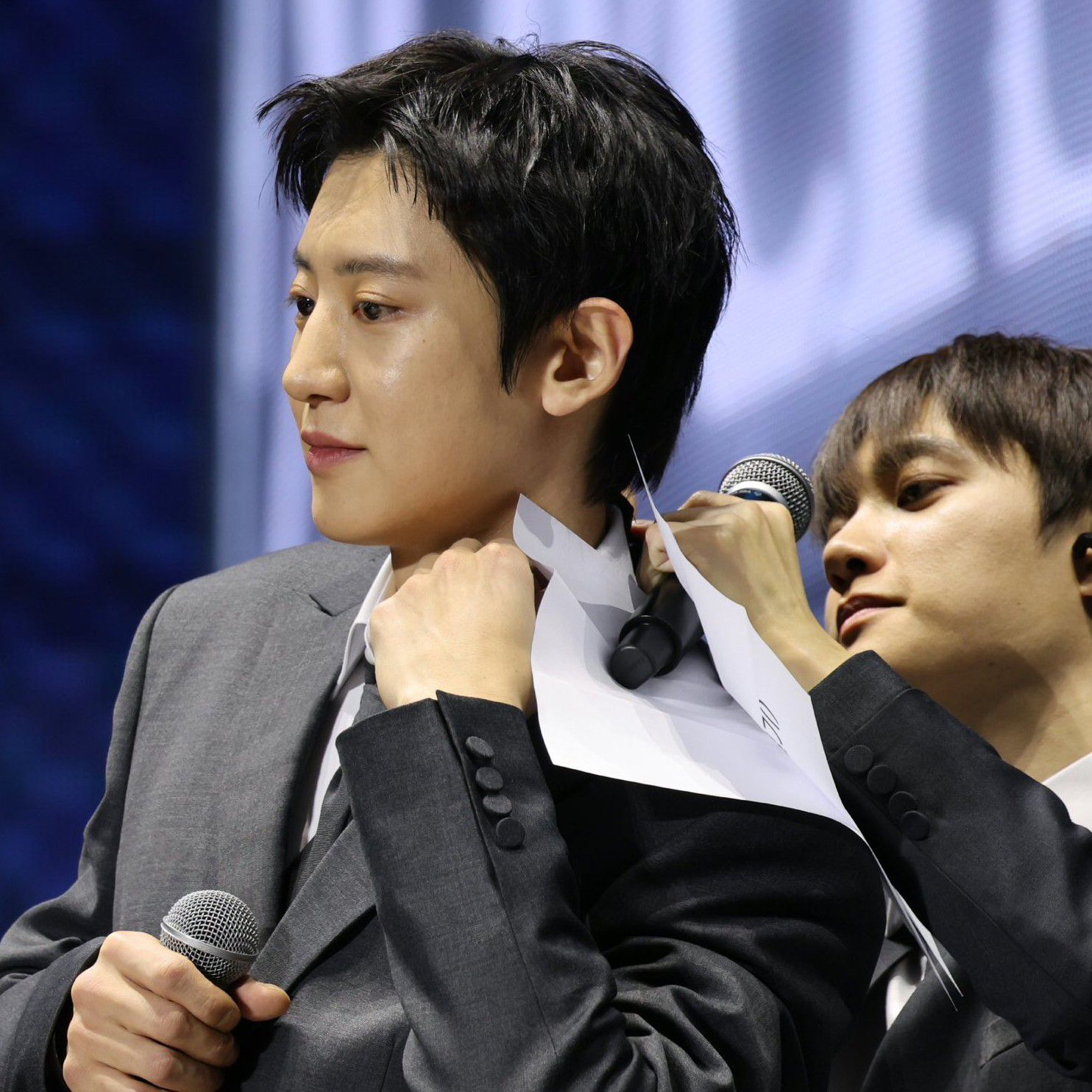 Recent activity shot of Chanyeol (EXO)