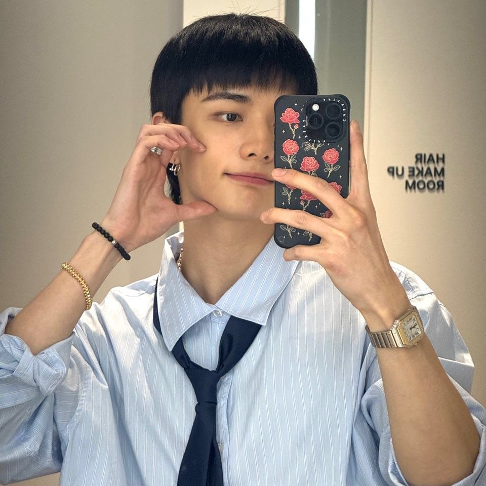 A moment captured by Hyunjin (Stray Kids)'s fan