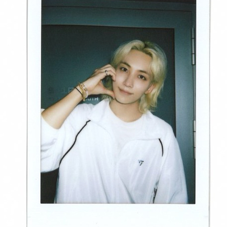 Recent activity shot of Jeonghan (SEVENTEEN)