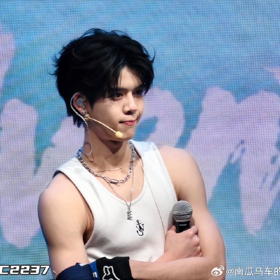 Behind-the-scenes cut of DORN (NexT1DE)