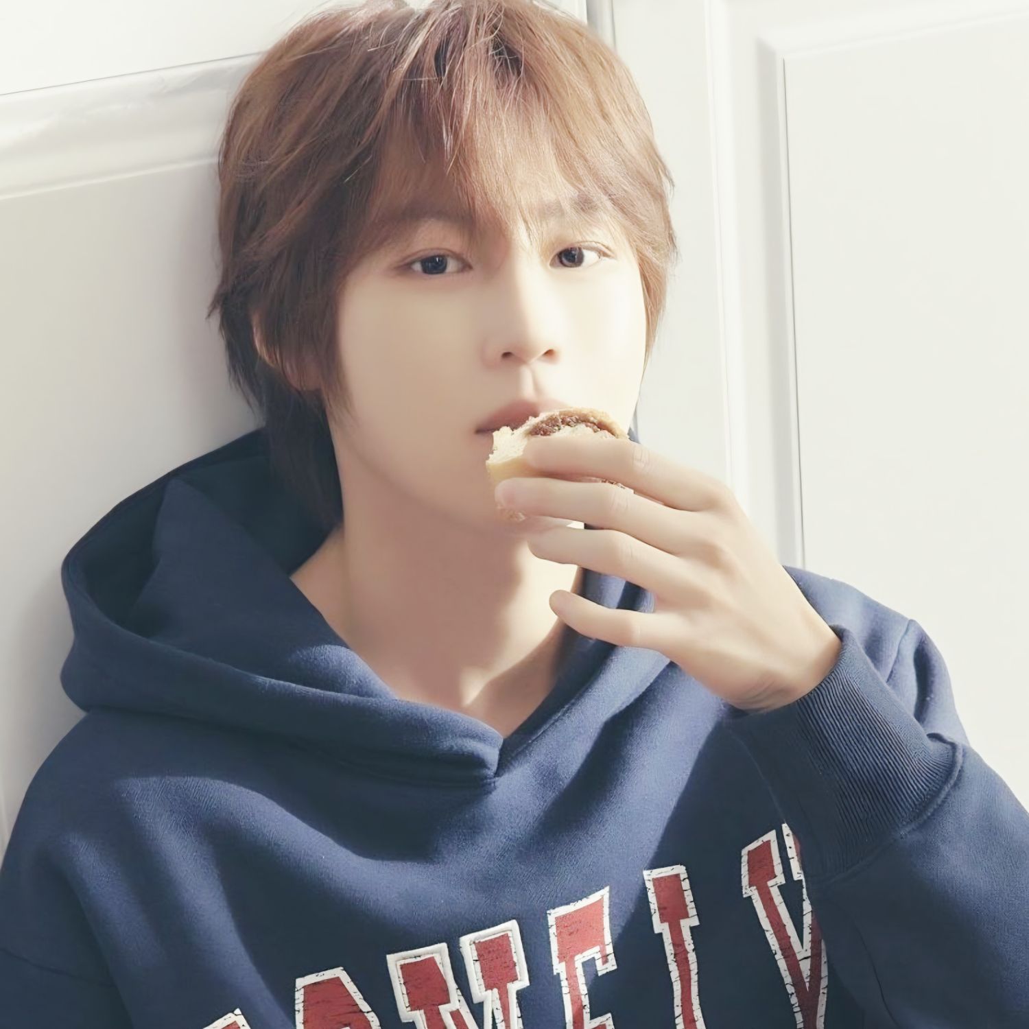 하성운 최근 활동샷