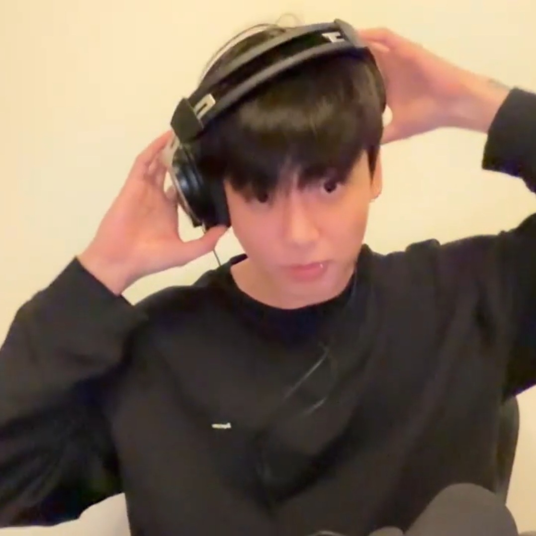 Latest photo of Jungkook (BTS)