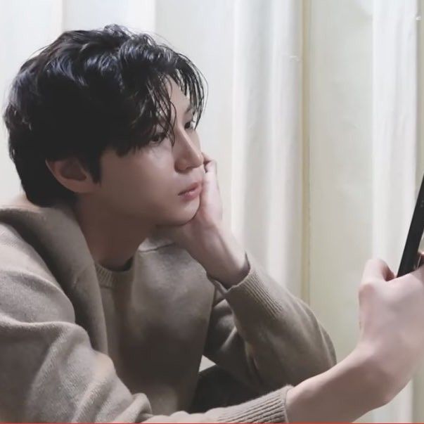 Behind-the-scenes cut of LEO (VIXX)