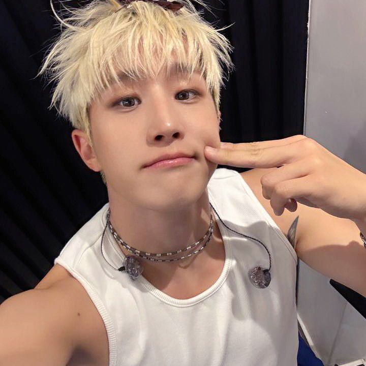 Latest photo of Jinjin (ASTRO)