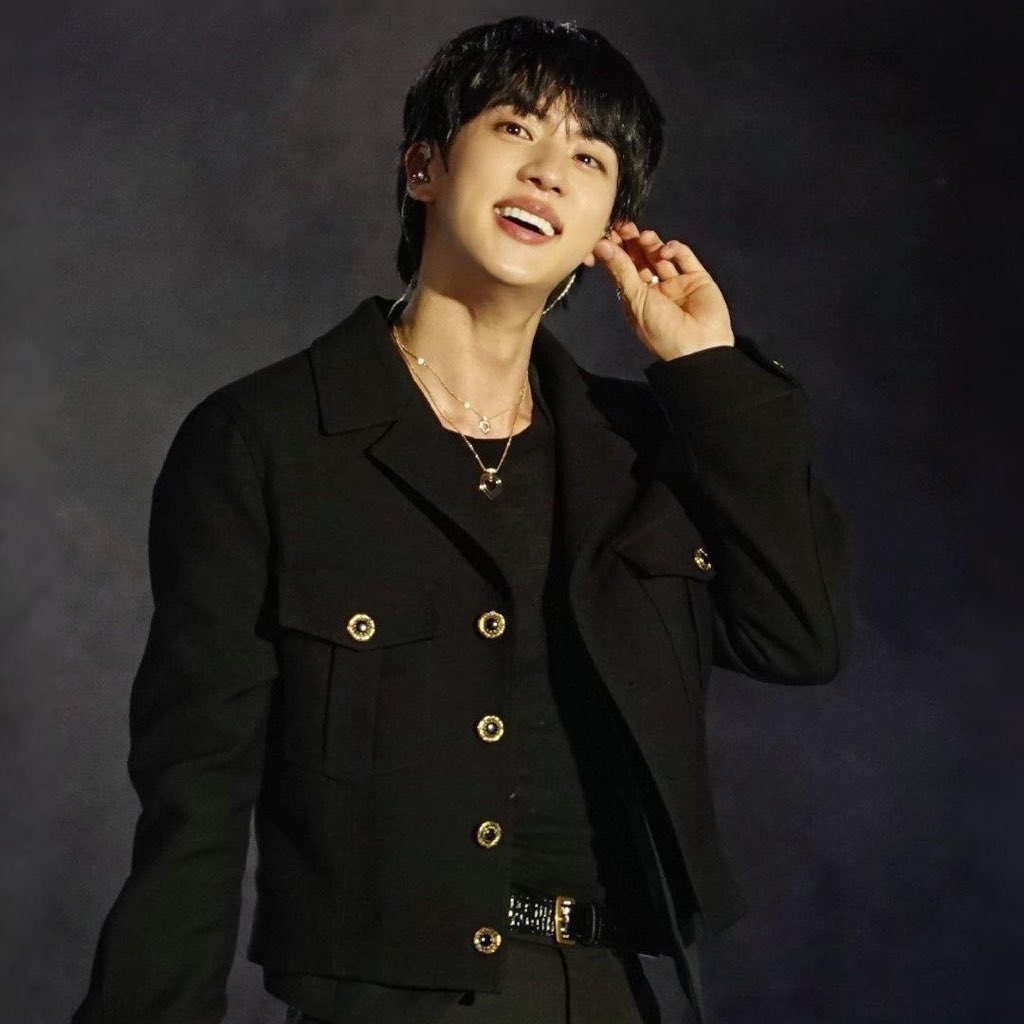 진 (방탄소년단) 최근 활동샷