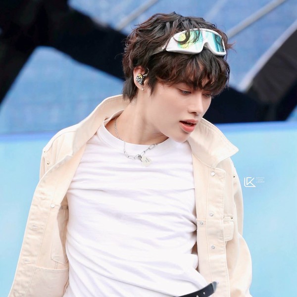 Signature photo of Hanbin (TEMPEST) capturing their charm