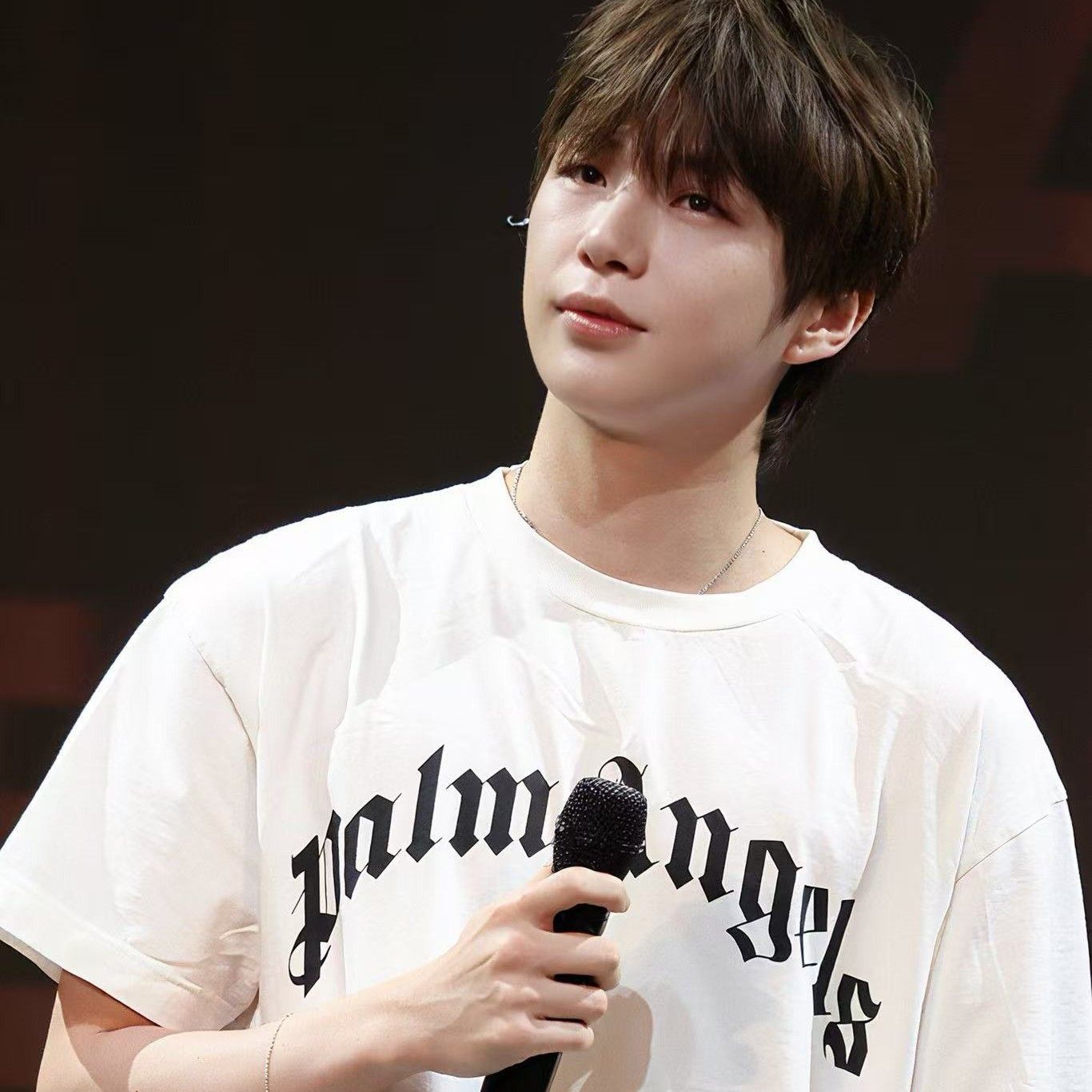 Behind-the-scenes cut of Kang Daniel