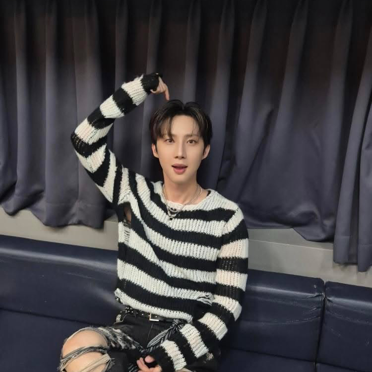 Latest photo of Hui (PENTAGON)