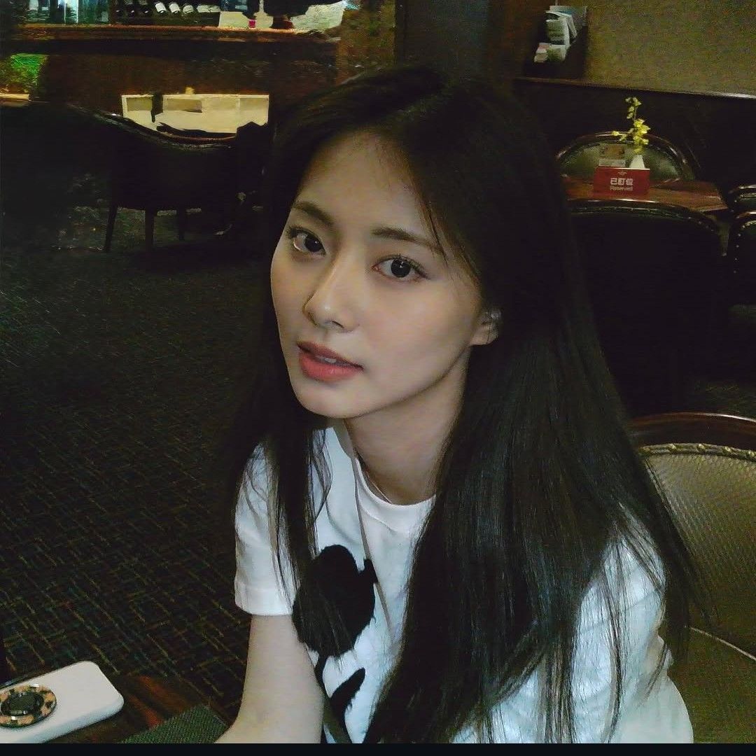 Latest photo of Tzuyu (TWICE)