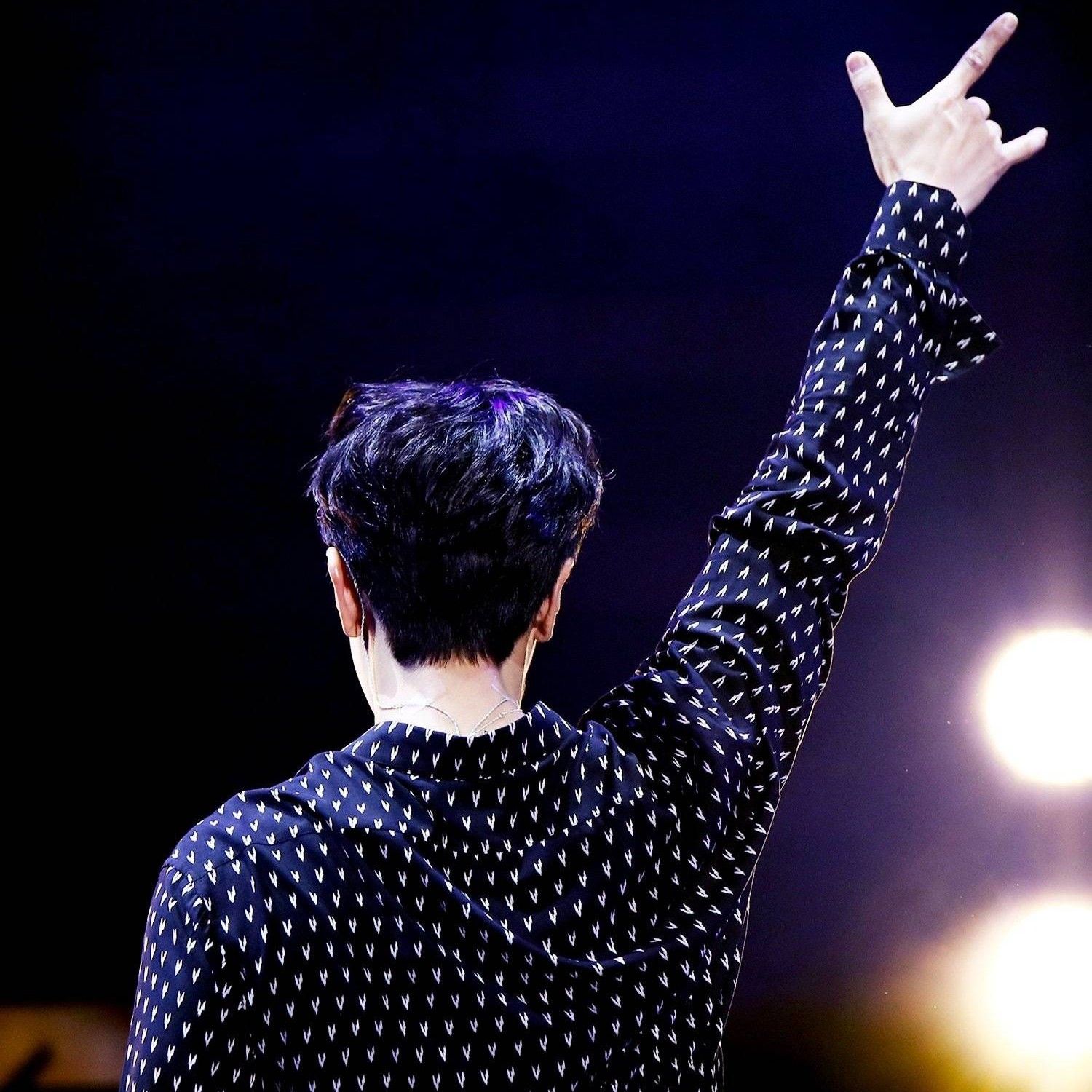 Latest photo of Kim Dongwan (SHINHWA)