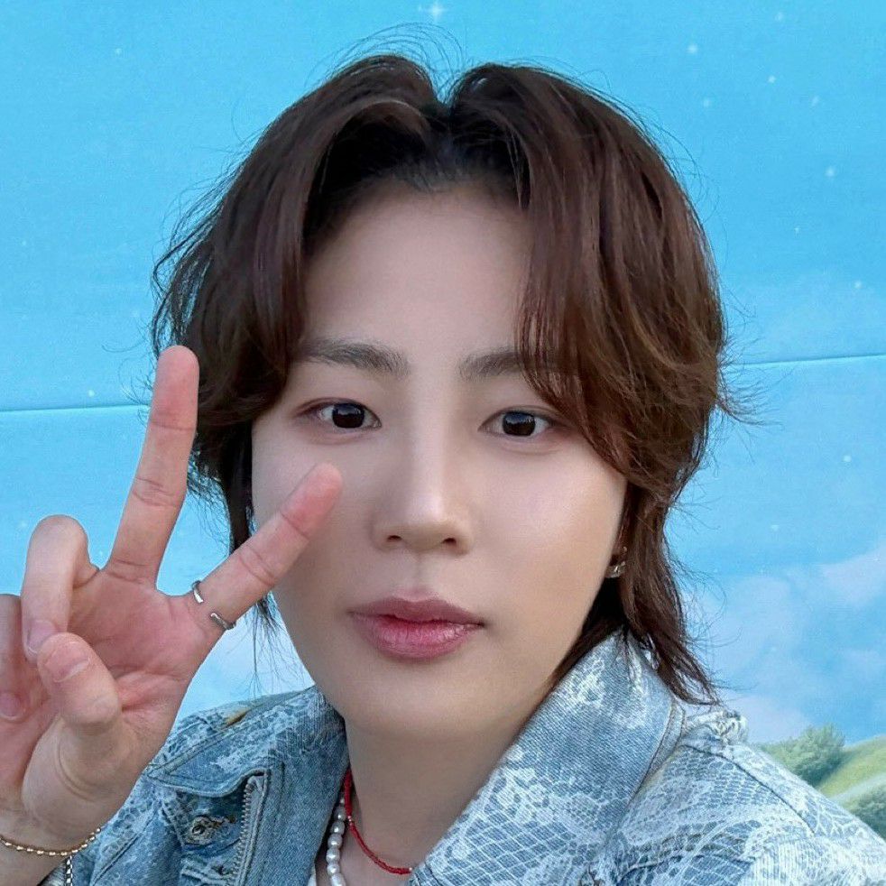 Latest photo of Ha Sungwoon