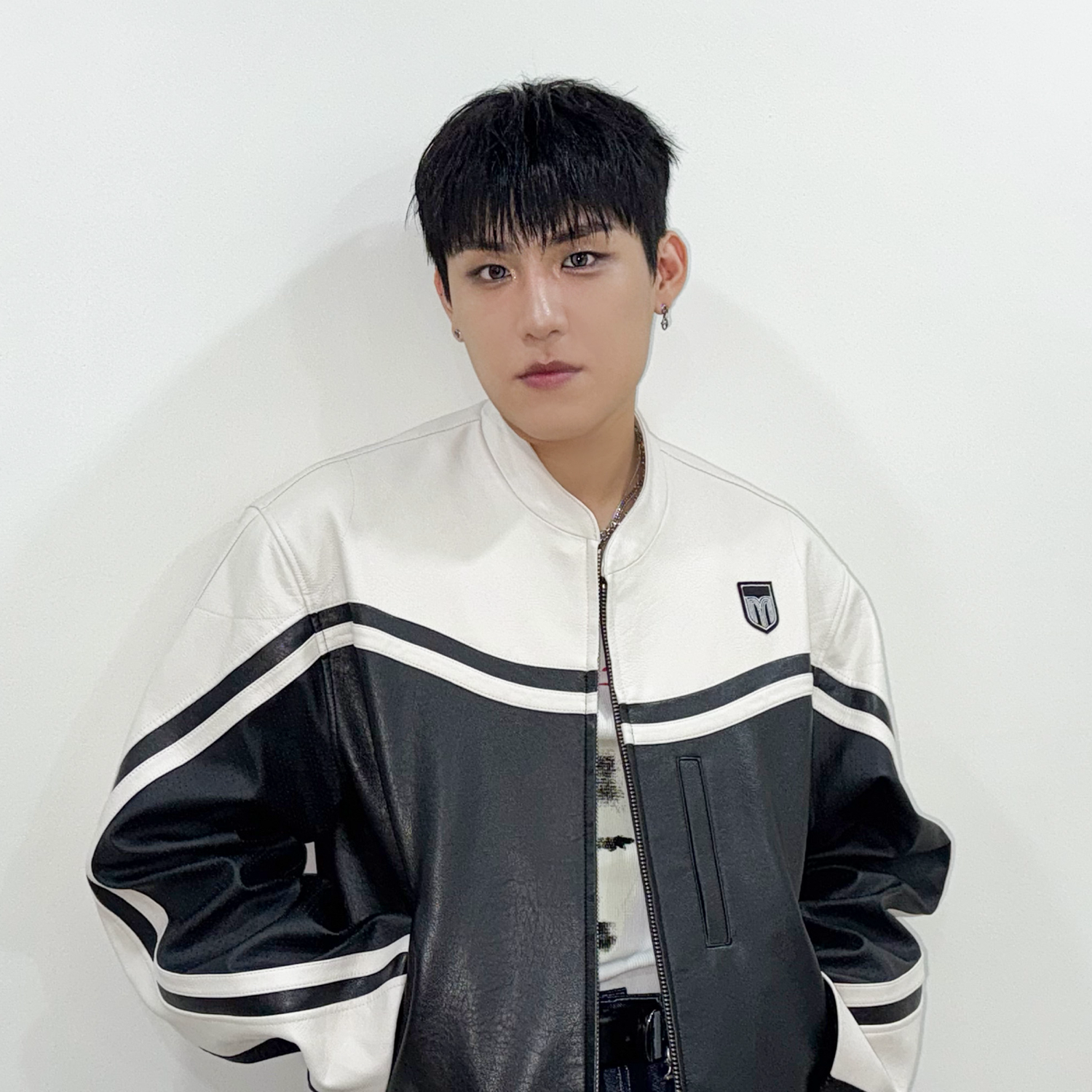 Latest photo of Park Woojin (AB6IX)