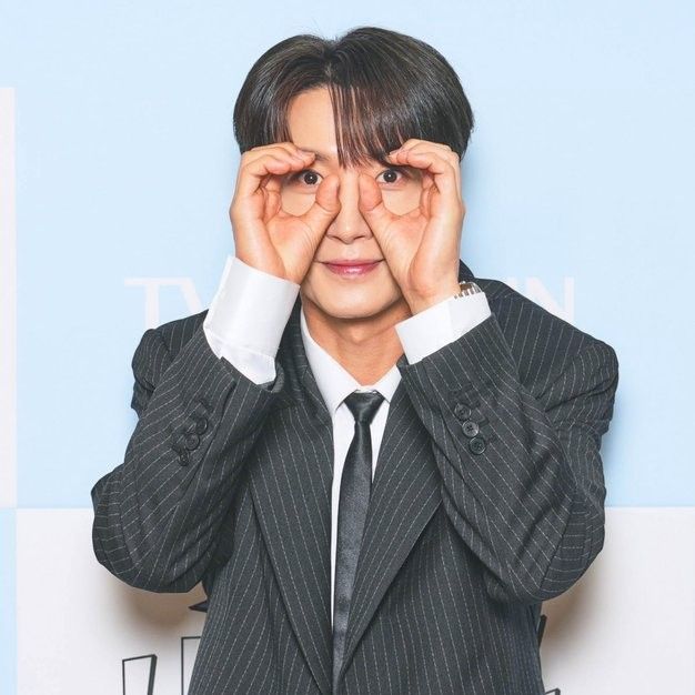 Recent activity shot of Leeteuk (Super Junior)