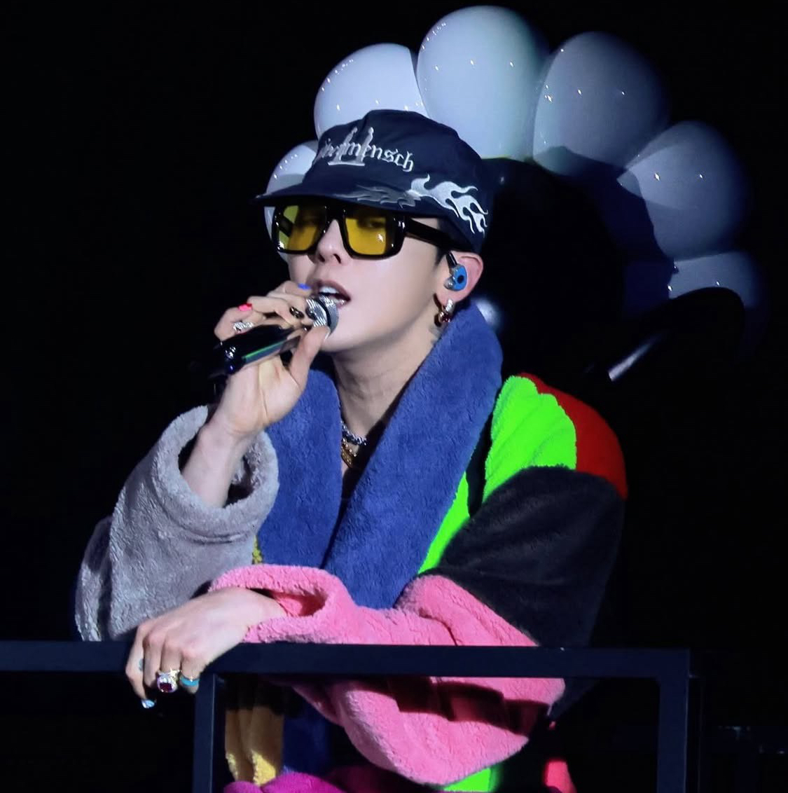 Behind-the-scenes cut of G-DRAGON (BIGBANG)