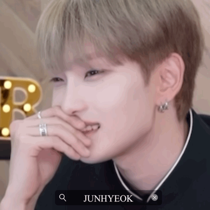 峻赫 (n.SSign)的最新照片