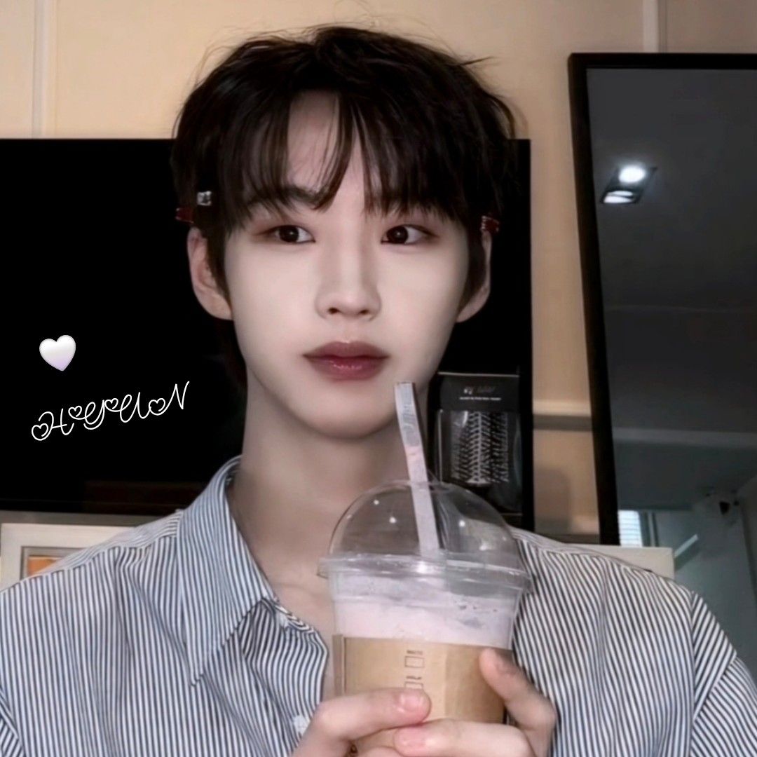 Latest photo of Hyun