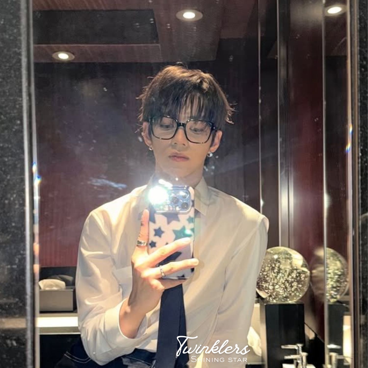 Behind-the-scenes cut of JL (AHOF)